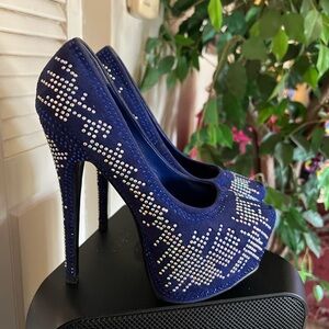Elegant Blue Rhinestone Heels with Sleek Silhouette
